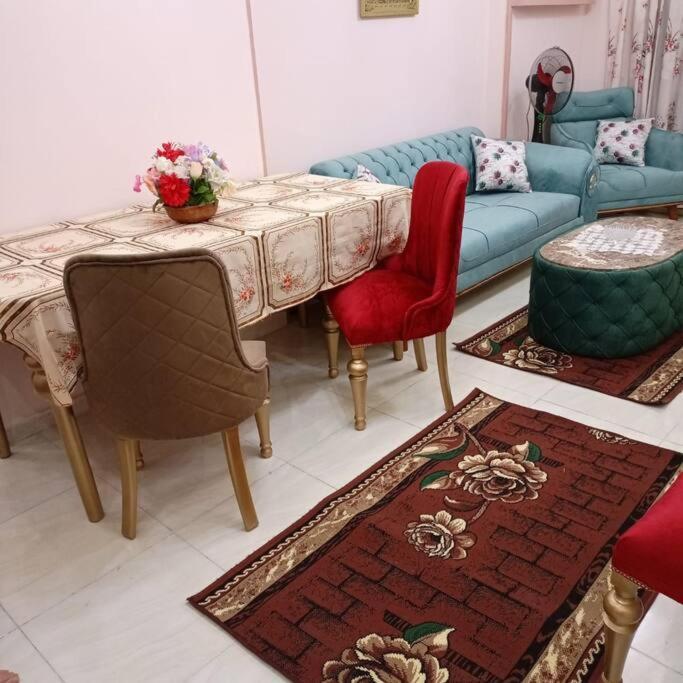 A Cleopatra Families Only Eabse Apartment