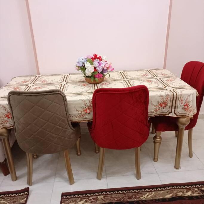 Apartment A Cleopatra Families Only Eabse